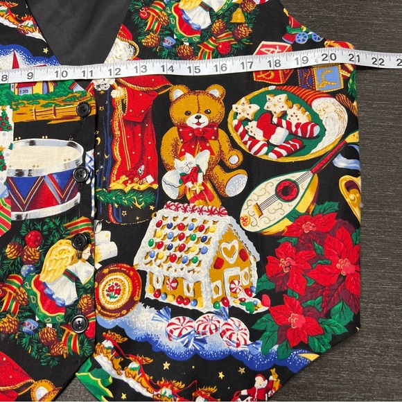 Holiday Themed Vest with Festive Christmas Print Vtg. Large - Picture 4 of 11